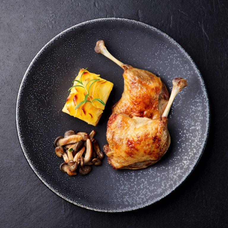 duck-legs-confit-with-potato-gratin-and-mushroom-s-UDNG58L